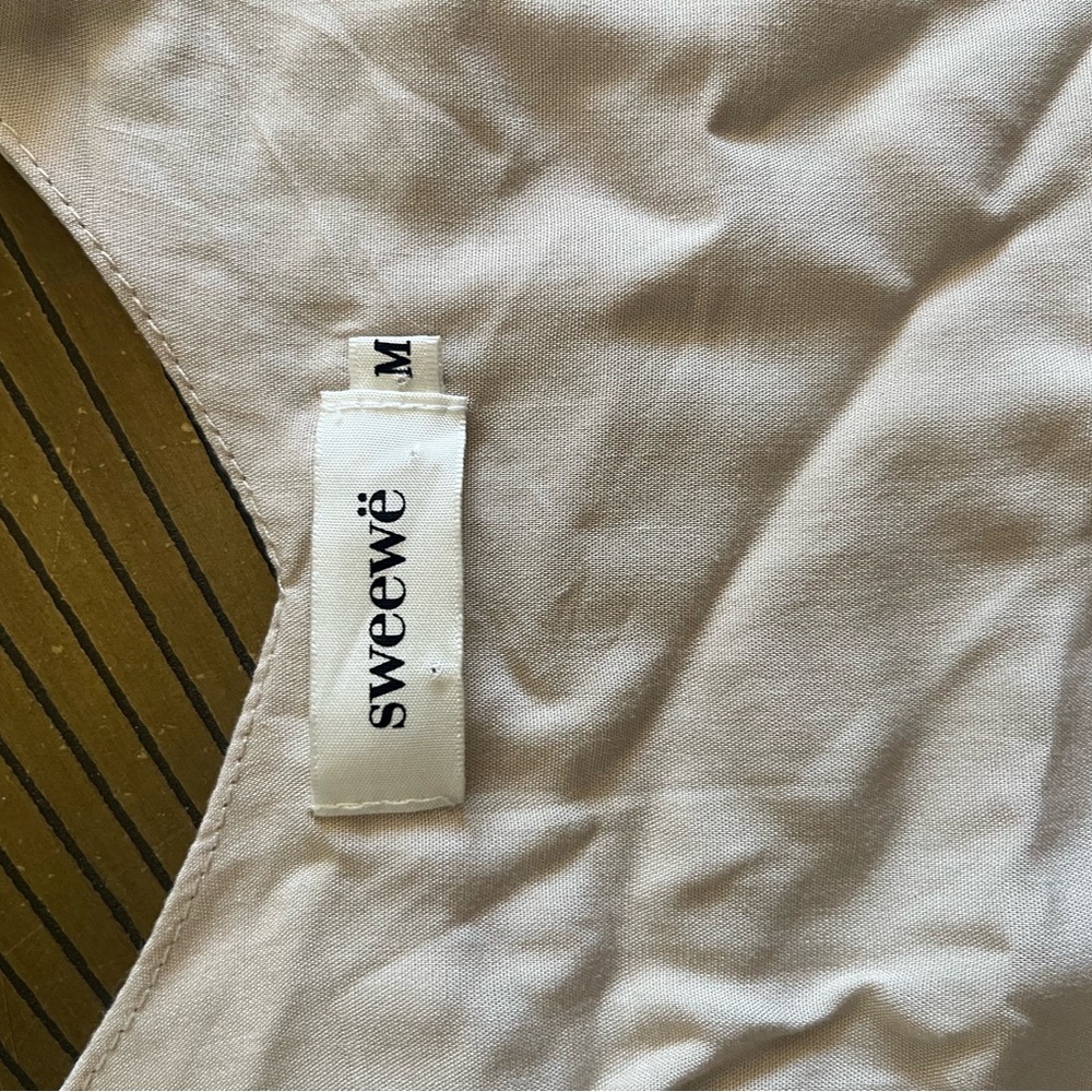 Cream Button-Down Ruffle Hem Top - Picture 3 of 3